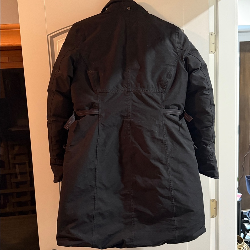 The North Face Women's Black Ski/Snow Parka with Faux Fur Trim - Picture 5 of 8